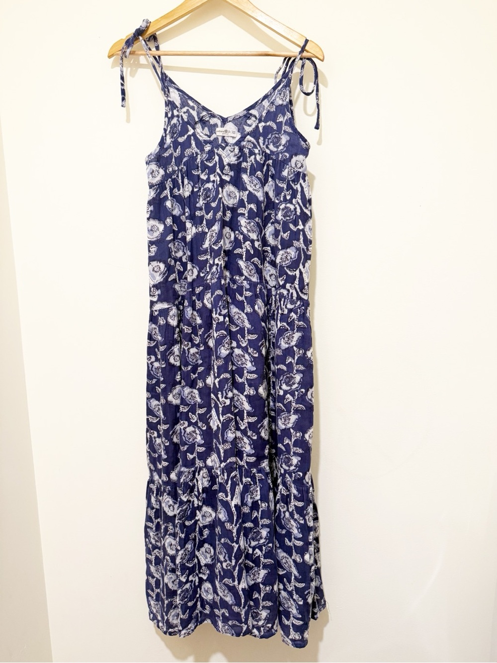 NATURAL LIFE Navy and White Floral Tie-Strap Maxi Dress